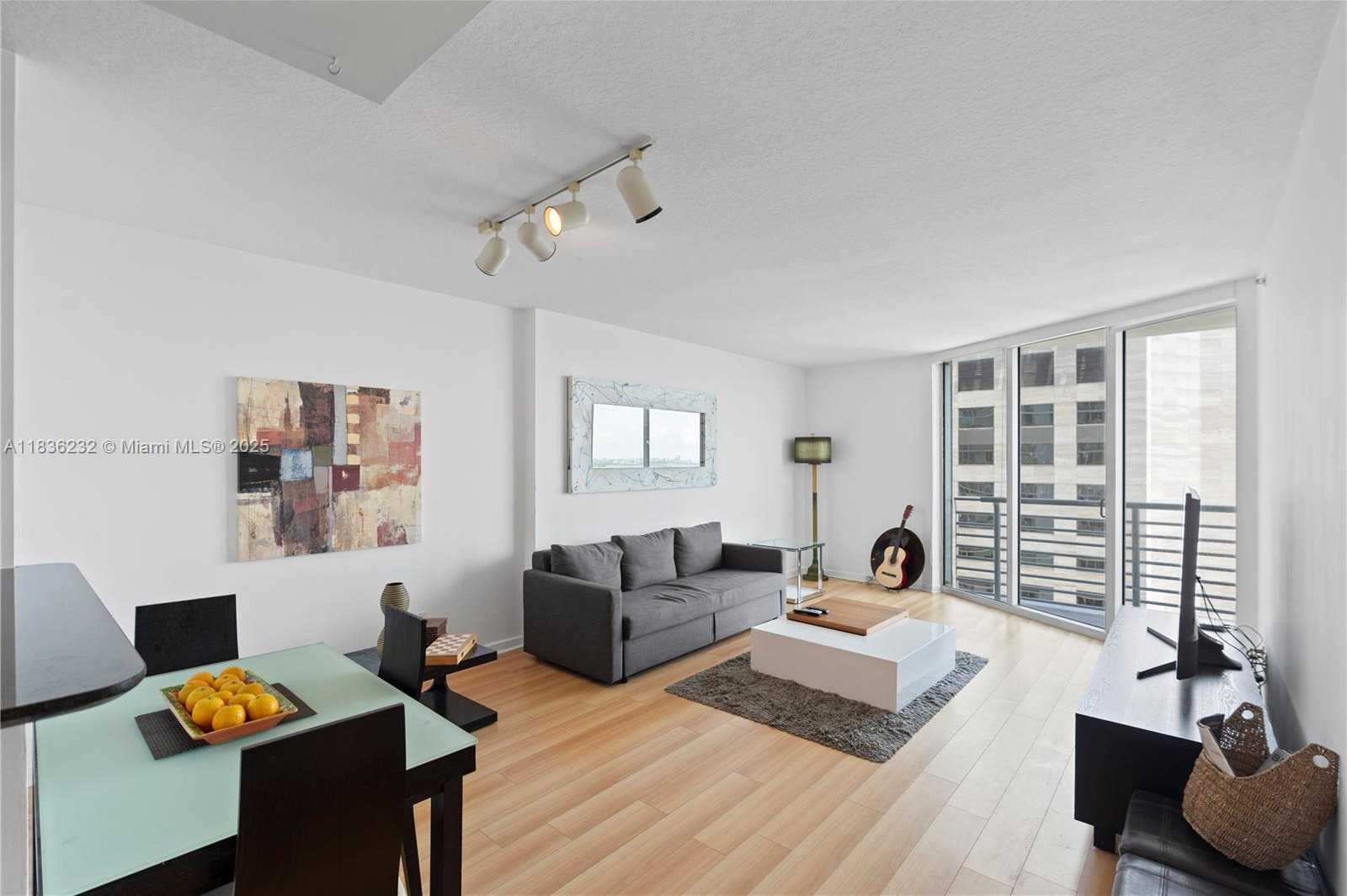 Small Image of 335 SOUTH BISCAYNE BLVD #3410, Miami Number 14