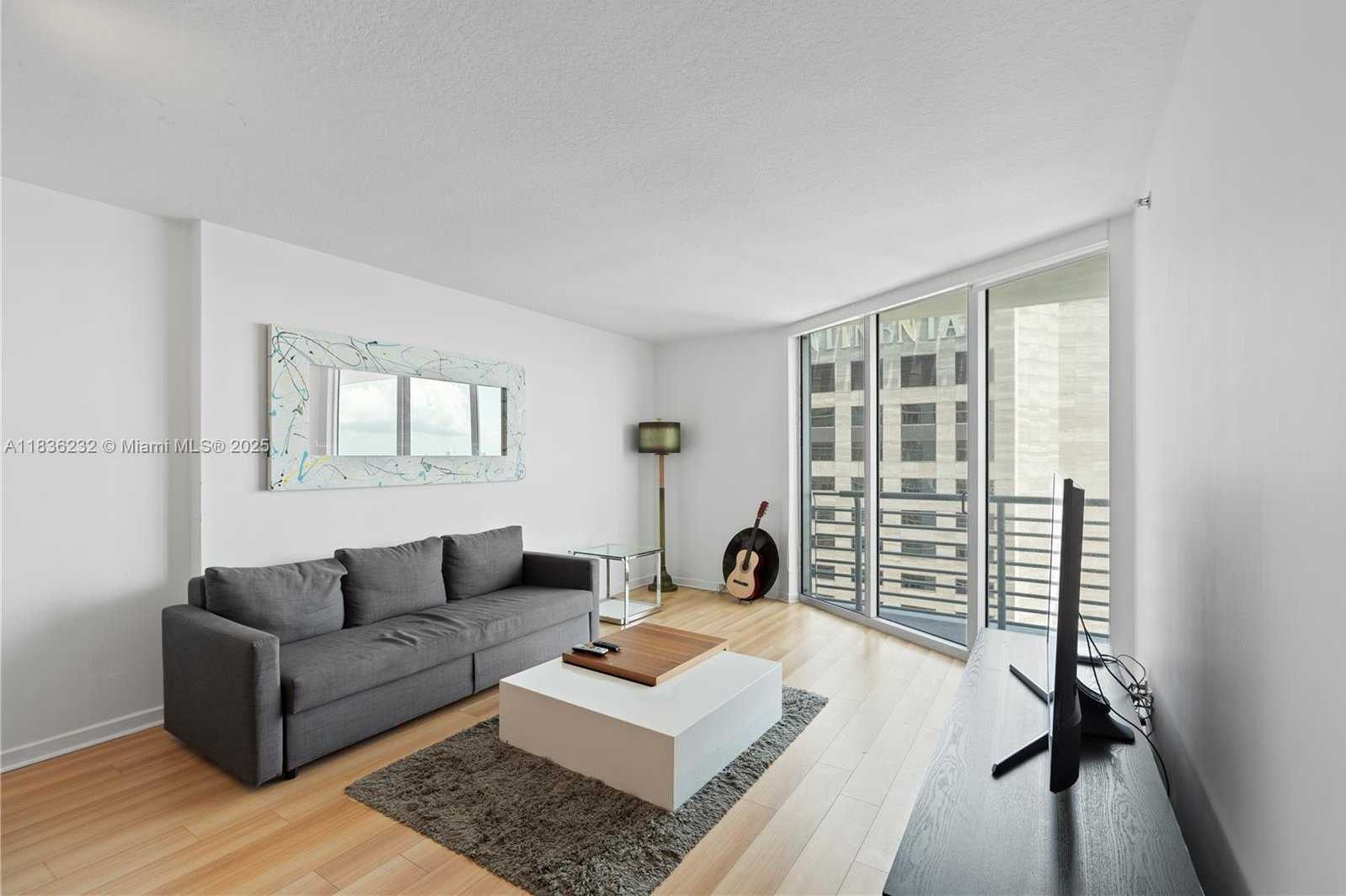 Small Image of 335 SOUTH BISCAYNE BLVD #3410, Miami Number 17