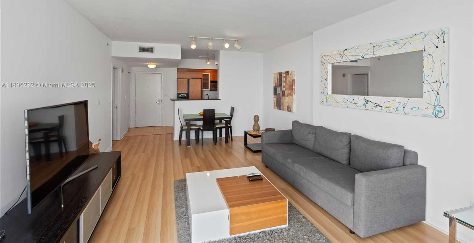 Small Image of 335 SOUTH BISCAYNE BLVD #3410, Miami Number 21