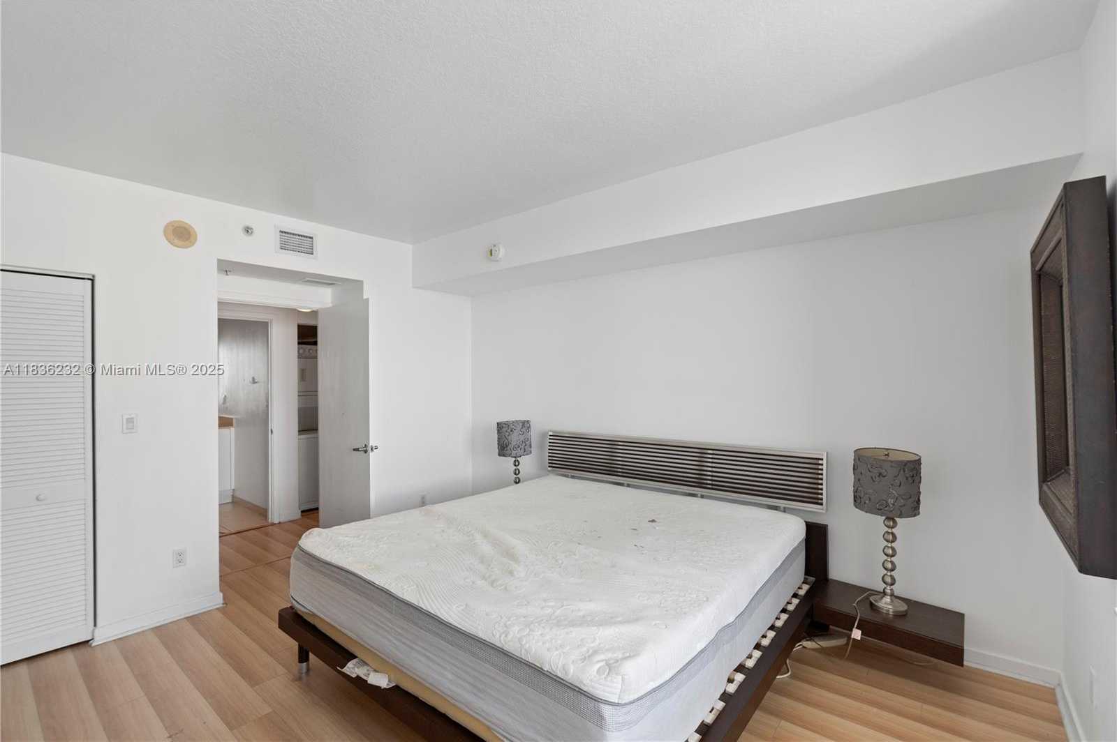 Small Image of 335 SOUTH BISCAYNE BLVD #3410, Miami Number 29