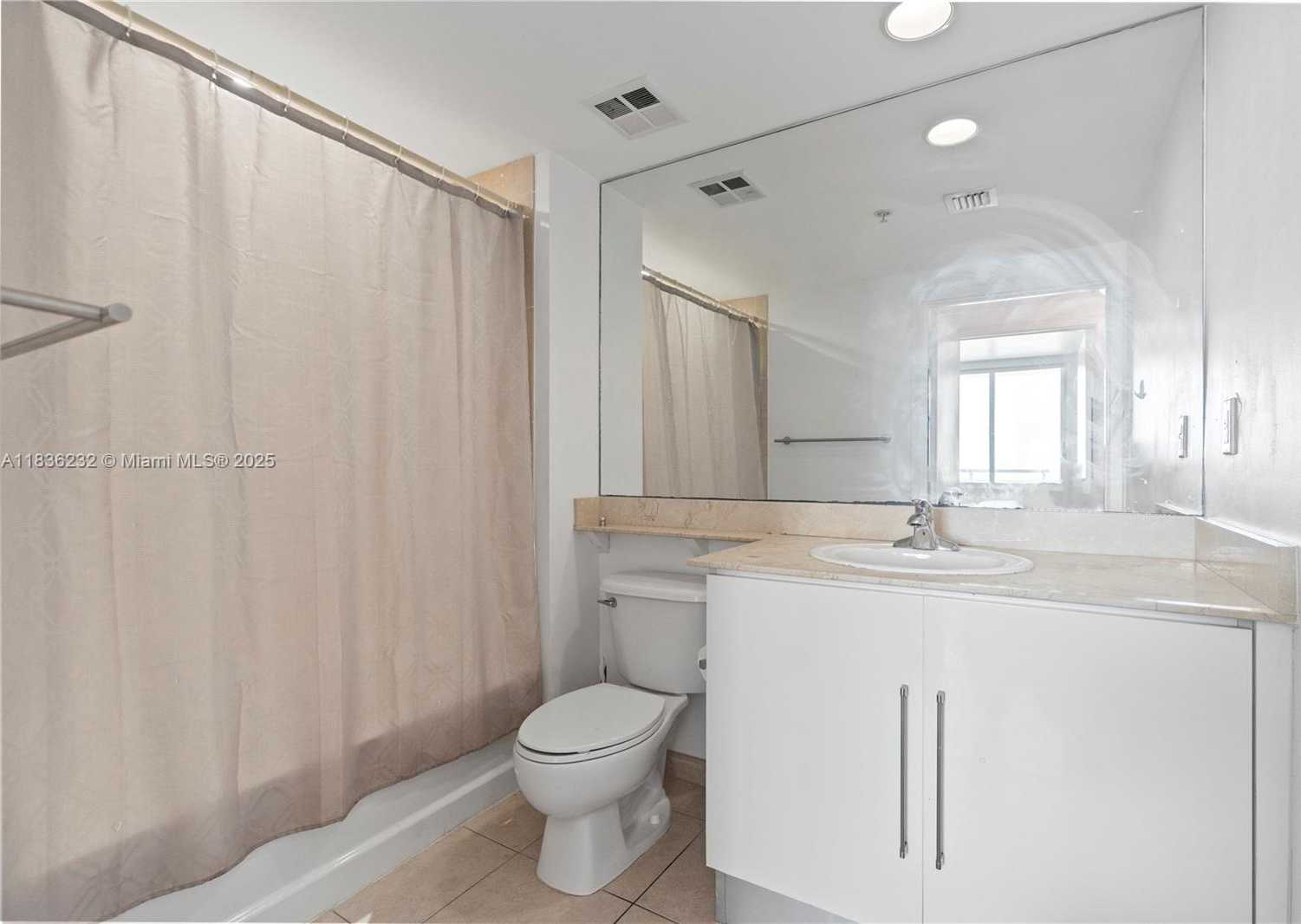 Small Image of 335 SOUTH BISCAYNE BLVD #3410, Miami Number 30