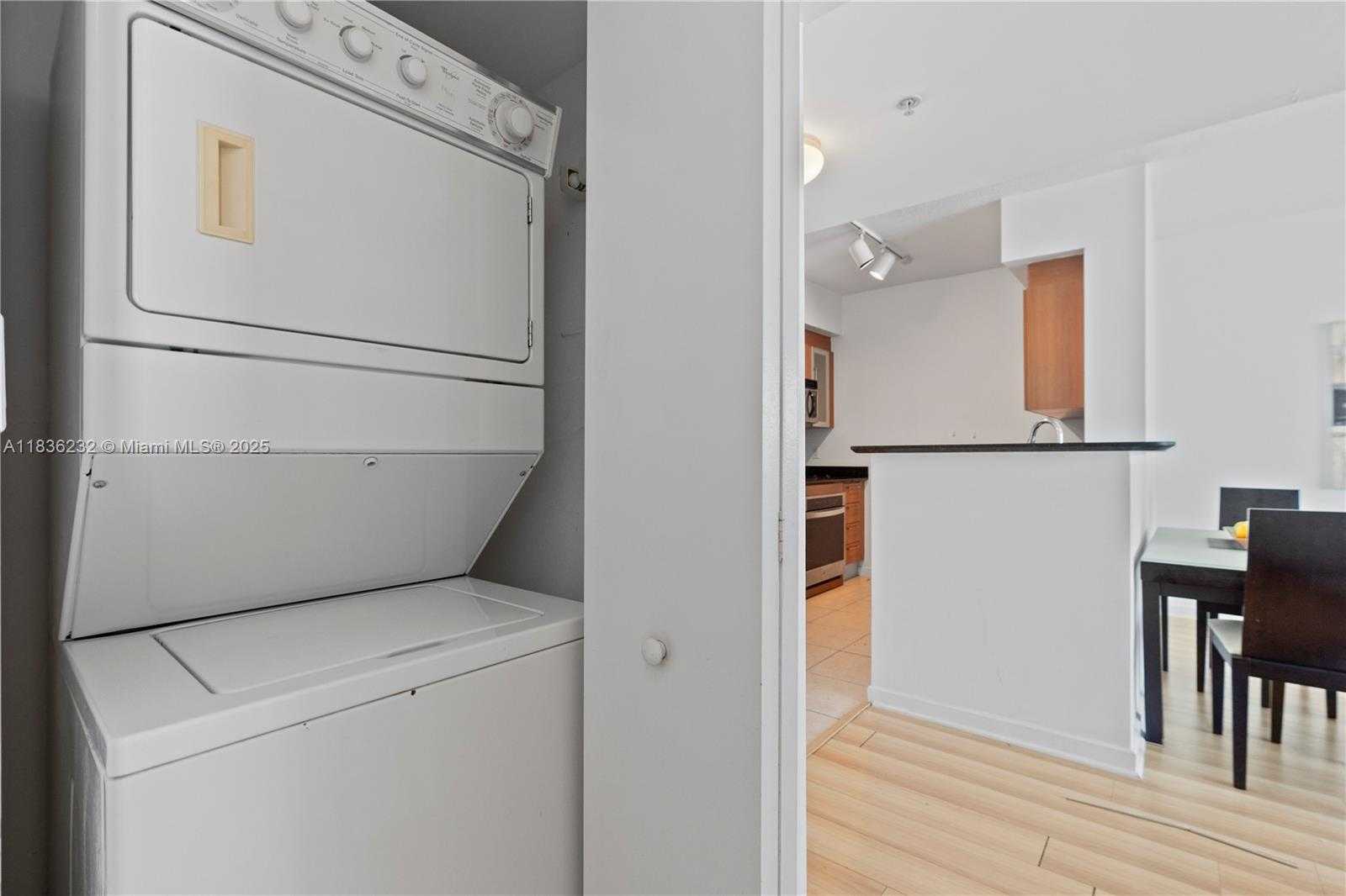 Small Image of 335 SOUTH BISCAYNE BLVD #3410, Miami Number 32