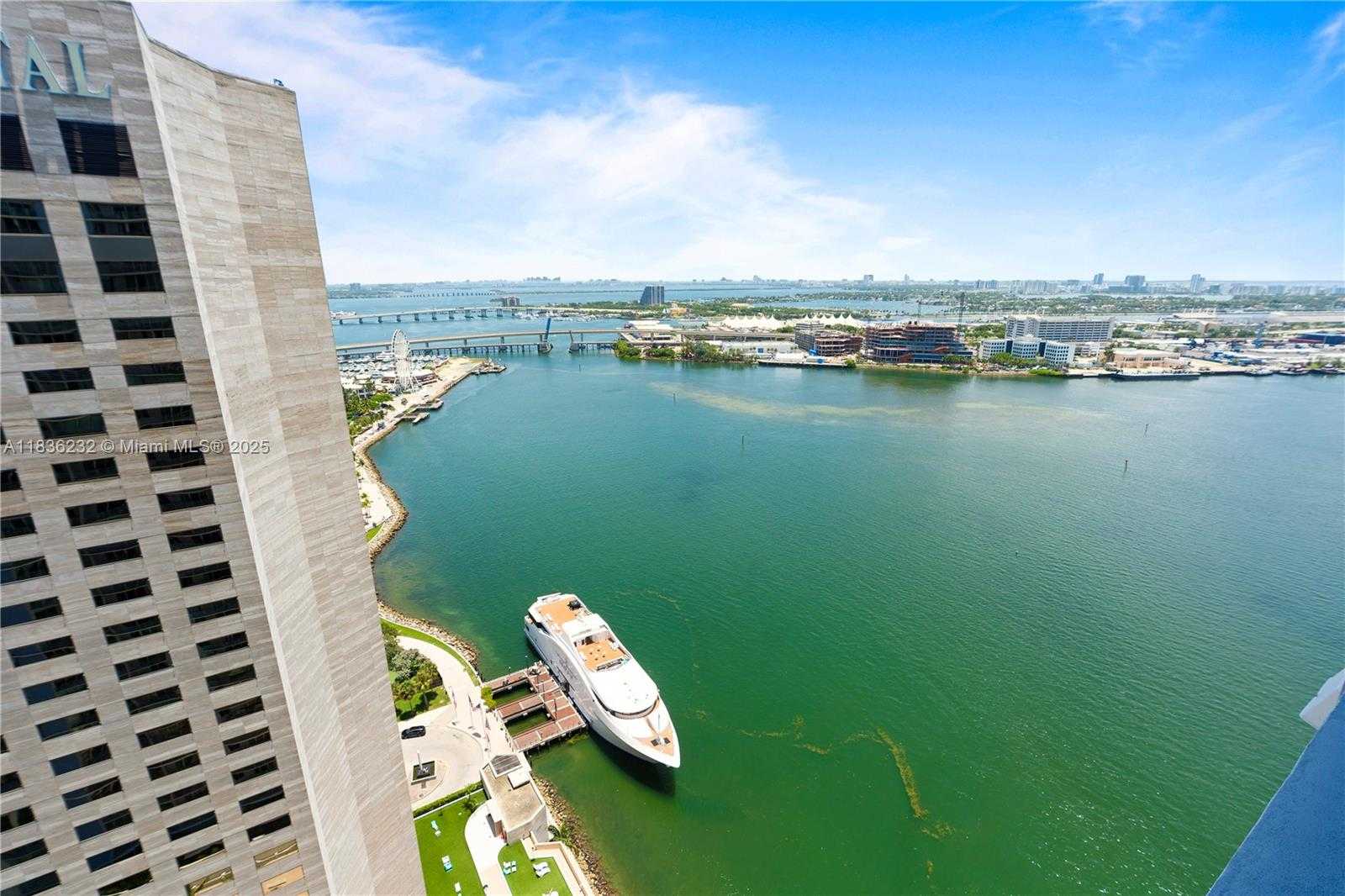 Small Image of 335 SOUTH BISCAYNE BLVD #3410, Miami Number 4