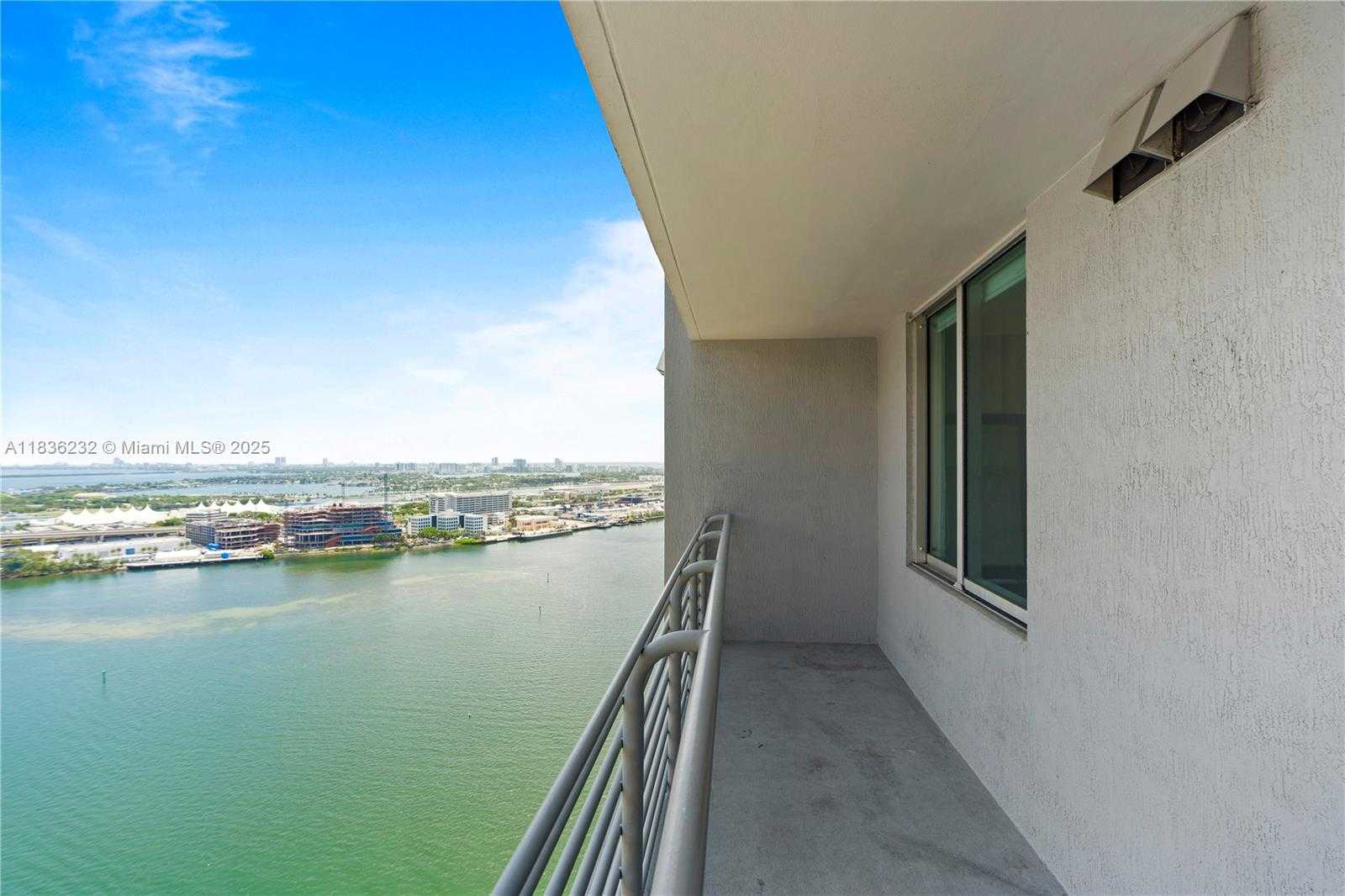 Small Image of 335 SOUTH BISCAYNE BLVD #3410, Miami Number 9