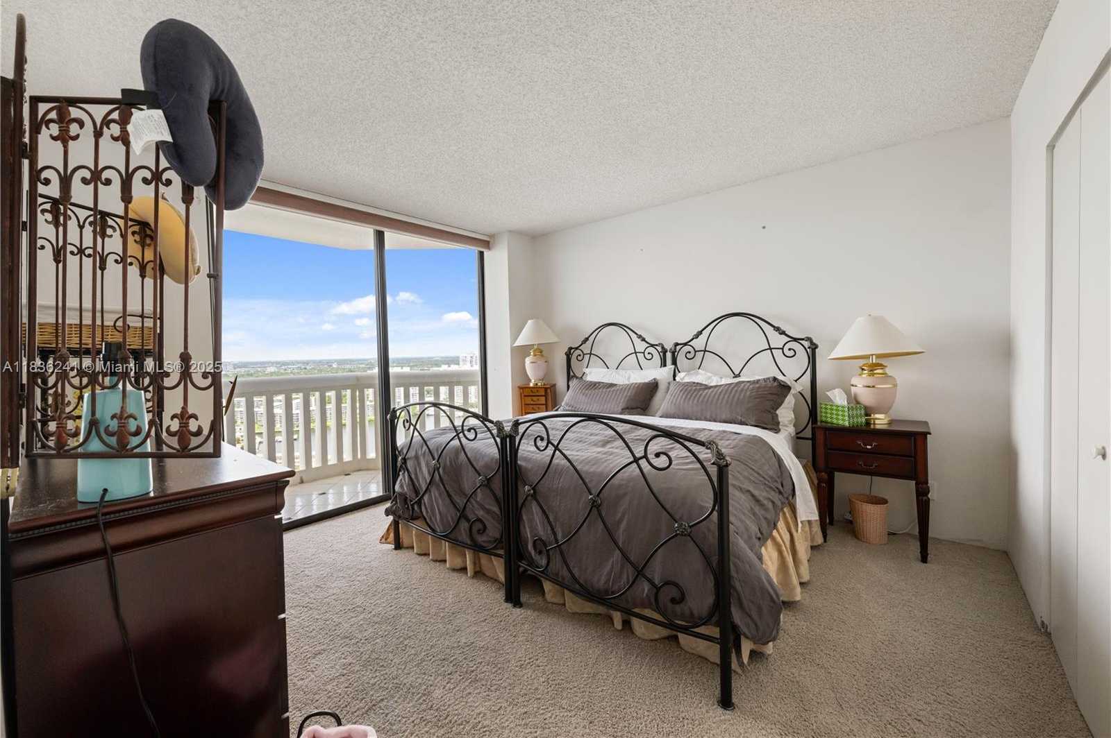 Small Image of 1000 WEST ISLAND BLVD #2909, Aventura Number 13