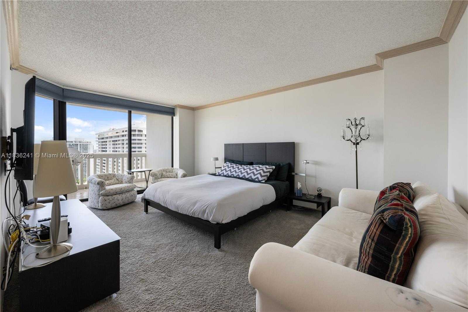 Small Image of 1000 WEST ISLAND BLVD #2909, Aventura Number 21
