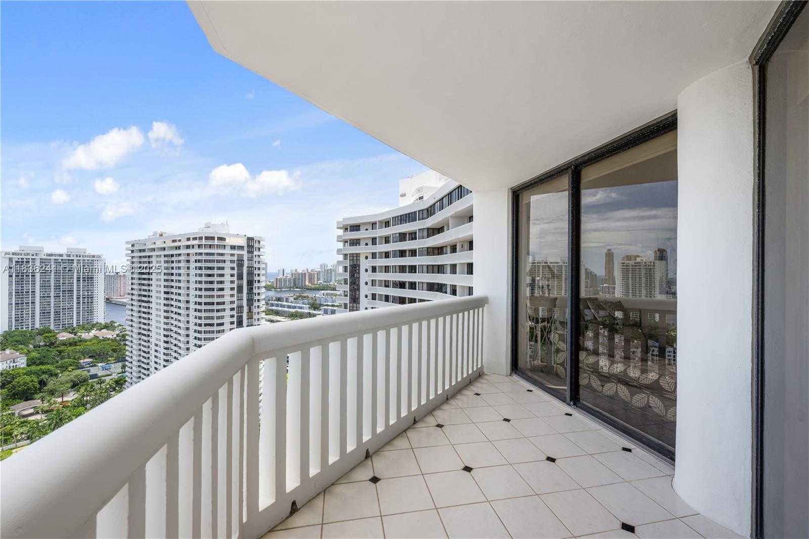 Small Image of 1000 WEST ISLAND BLVD #2909, Aventura Number 26