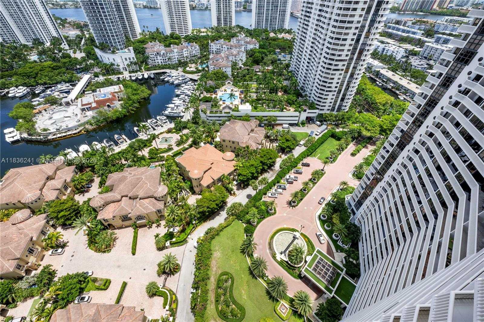 Small Image of 1000 WEST ISLAND BLVD #2909, Aventura Number 30