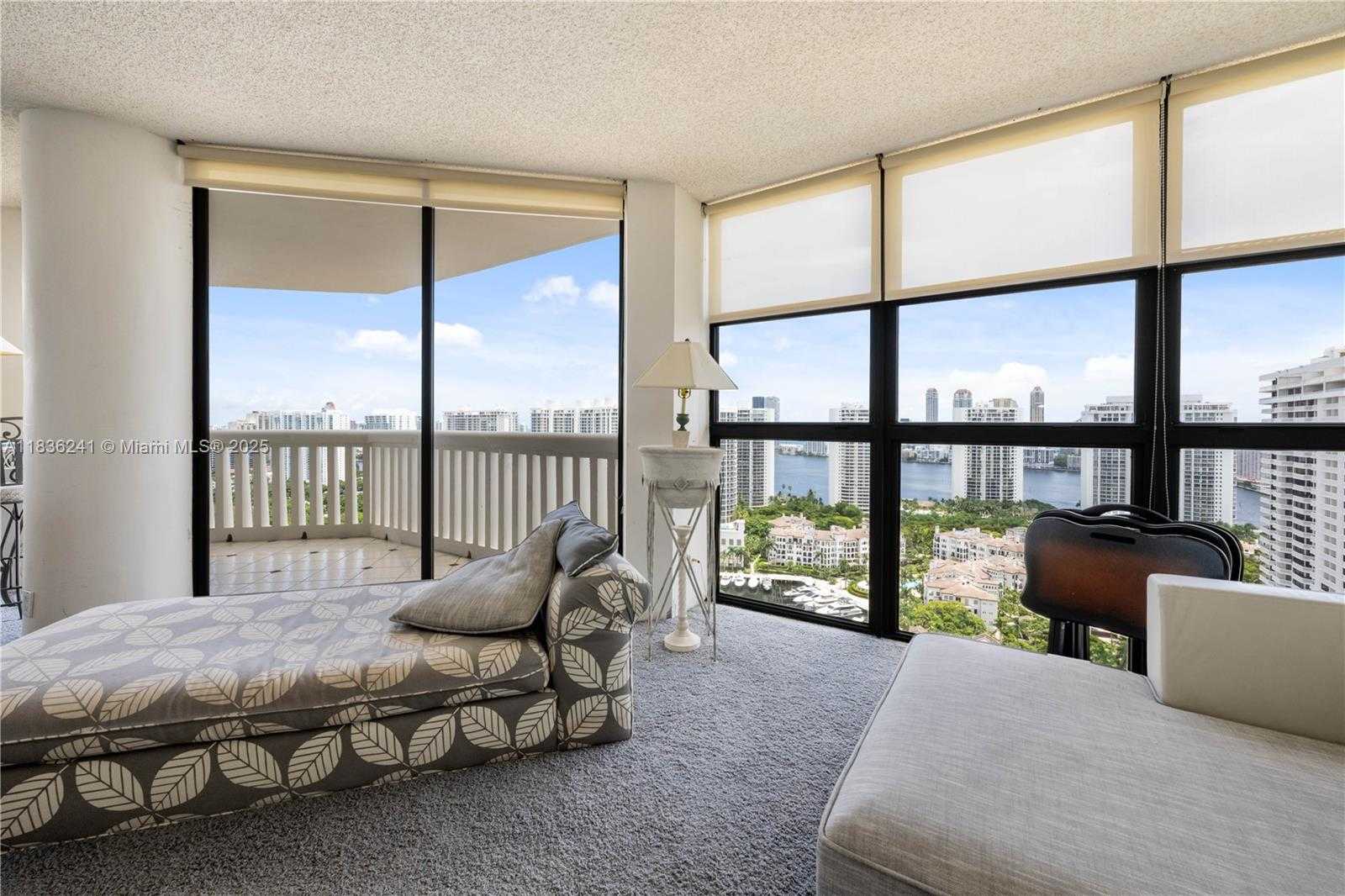 Small Image of 1000 WEST ISLAND BLVD #2909, Aventura Number 6