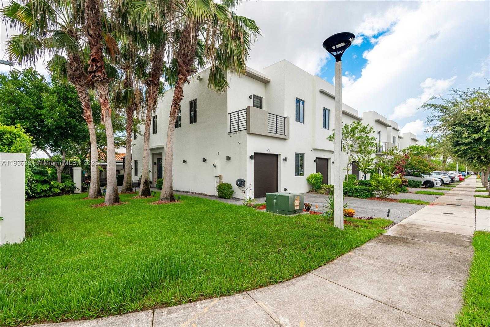 Small Image of 401 SOUTH WEST 91ST AVE, Miami Number 2