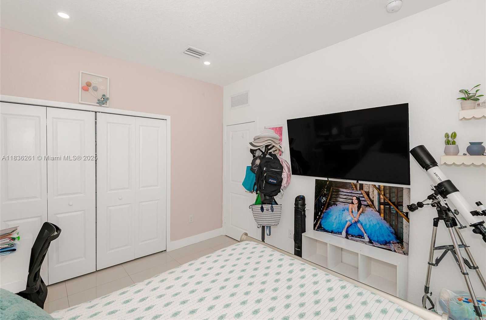 Small Image of 401 SOUTH WEST 91ST AVE, Miami Number 21