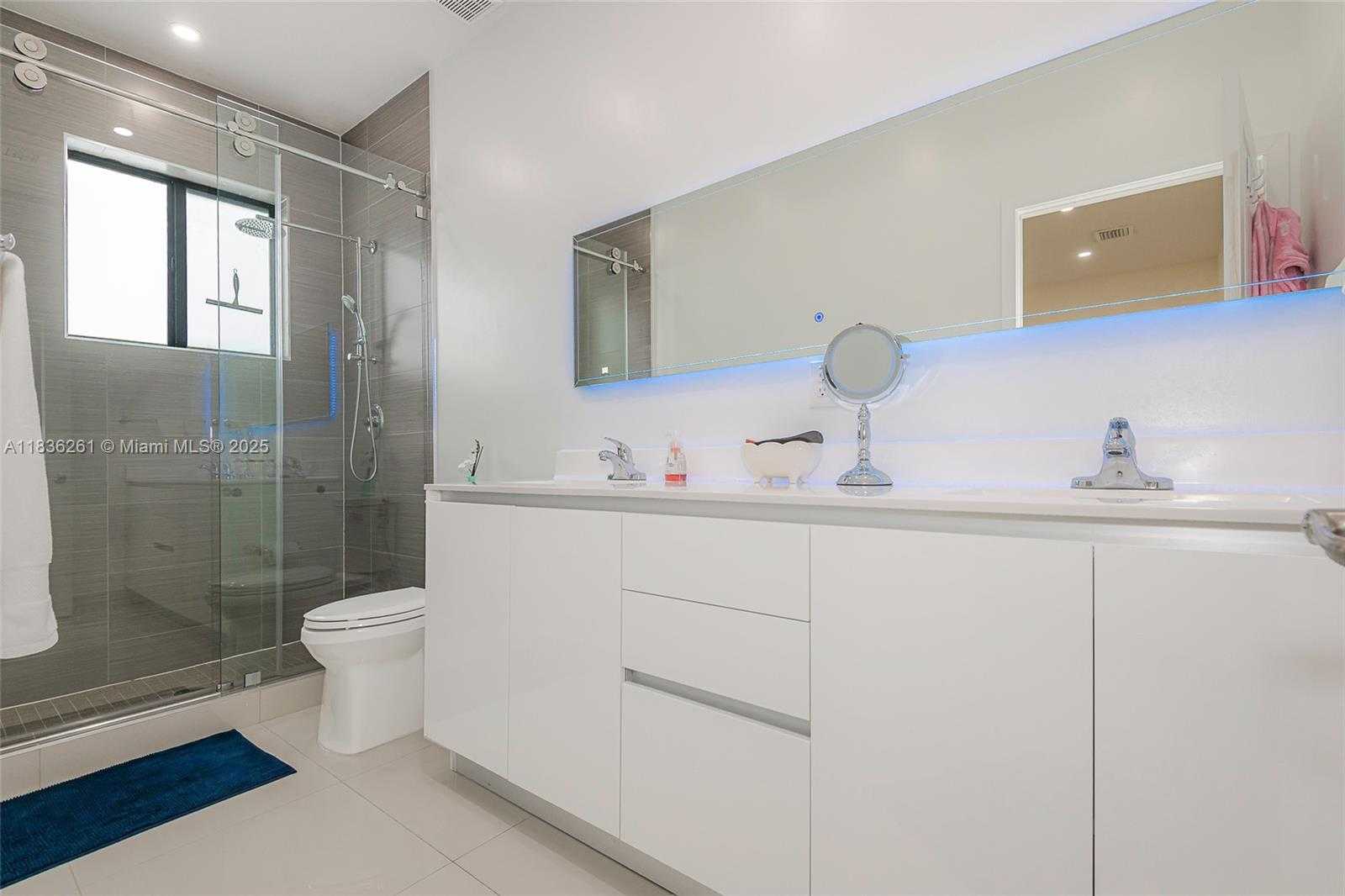 Small Image of 401 SOUTH WEST 91ST AVE, Miami Number 26