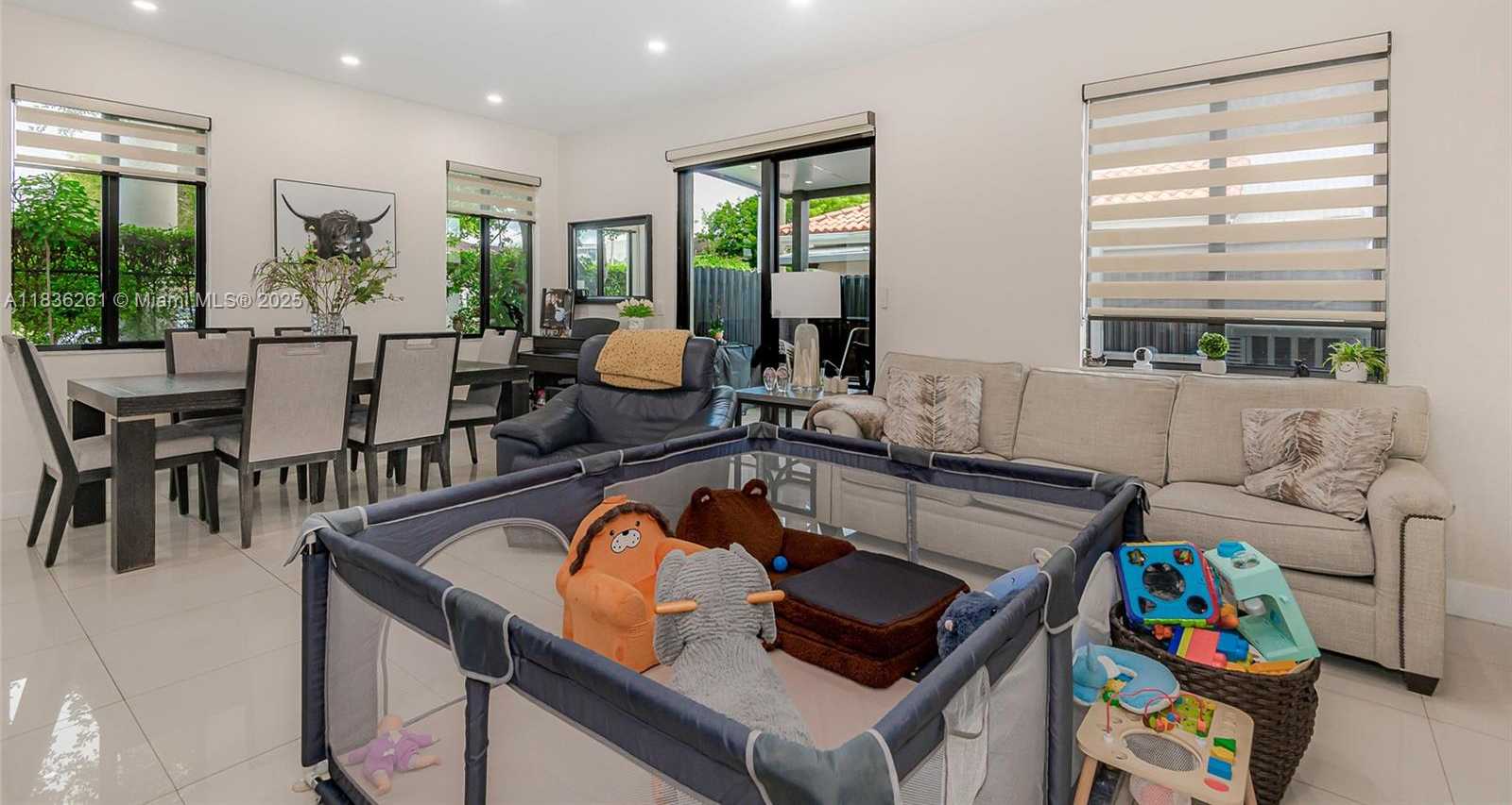 Small Image of 401 SOUTH WEST 91ST AVE, Miami Number 8