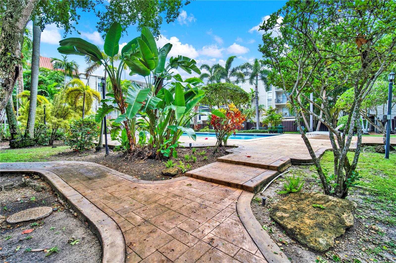Small Image of 6886 NORTH KENDALL DR #D102, Pinecrest Number 11