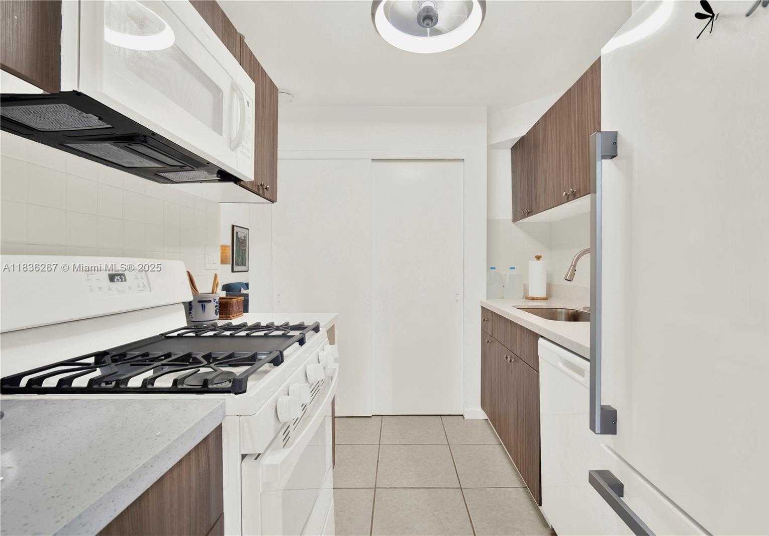 Small Image of 6886 NORTH KENDALL DR #D102, Pinecrest Number 22