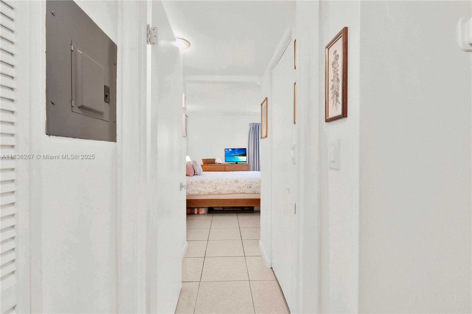 Small Image of 6886 NORTH KENDALL DR #D102, Pinecrest Number 24