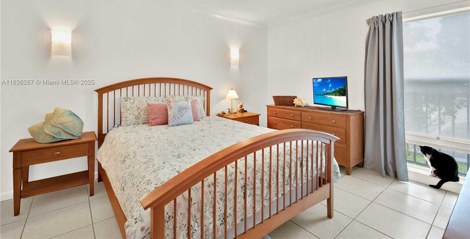 Small Image of 6886 NORTH KENDALL DR #D102, Pinecrest Number 25