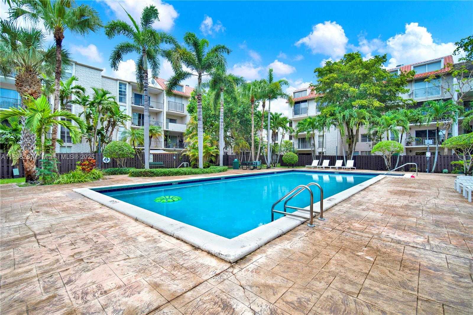 Small Image of 6886 NORTH KENDALL DR #D102, Pinecrest Number 33