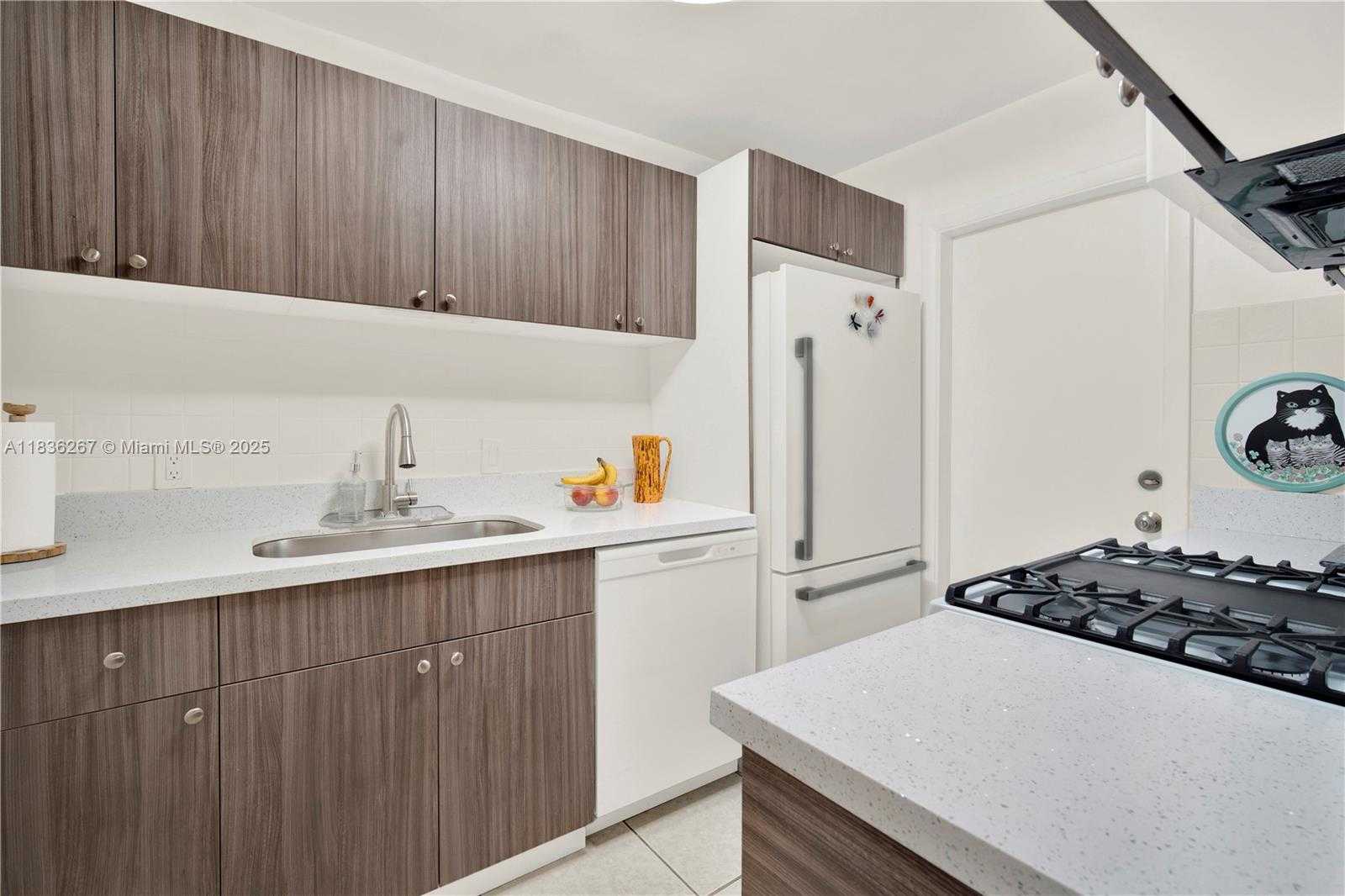 Small Image of 6886 NORTH KENDALL DR #D102, Pinecrest Number 8