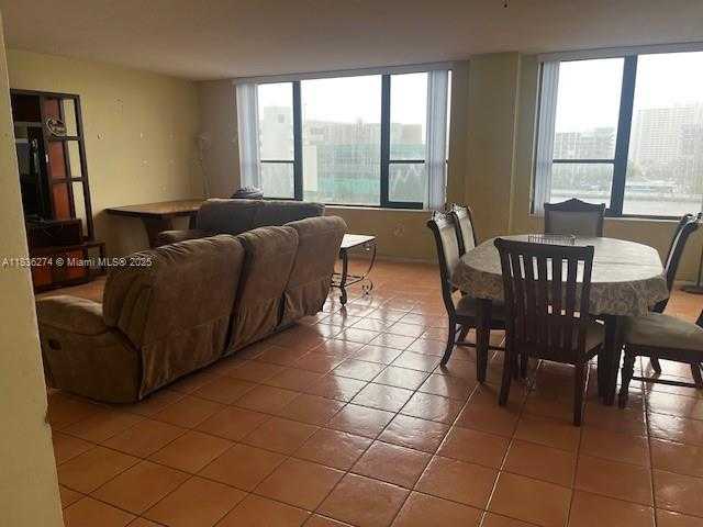 Small Image of 3505 SOUTH OCEAN DR #505, Hollywood Number 4