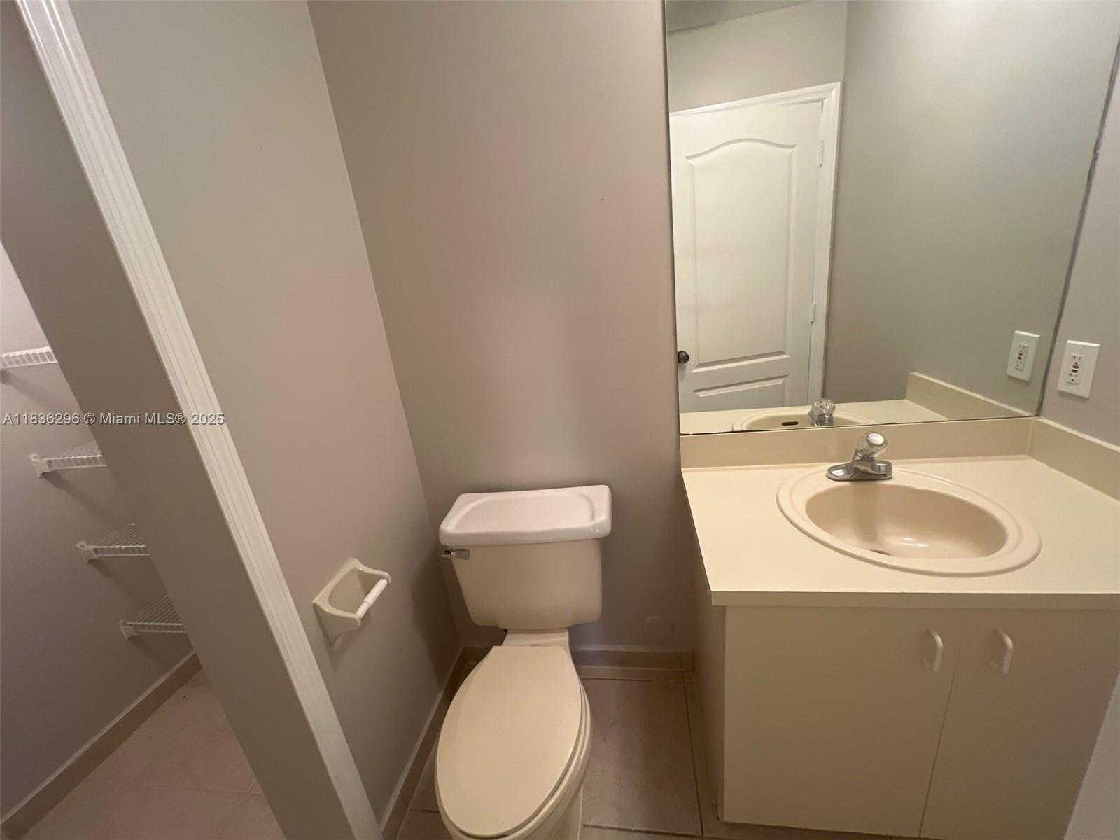 Small Image of 6865 SOUTH WEST 158TH PL, Miami Number 10
