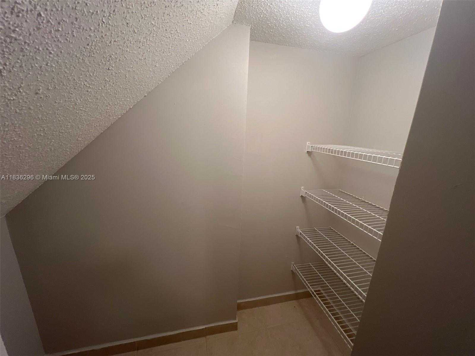 Small Image of 6865 SOUTH WEST 158TH PL, Miami Number 12