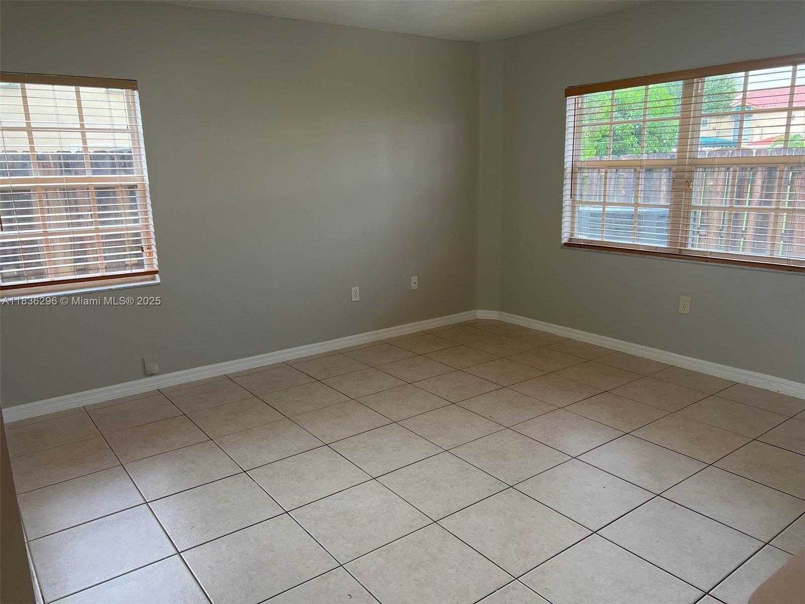 Small Image of 6865 SOUTH WEST 158TH PL, Miami Number 13