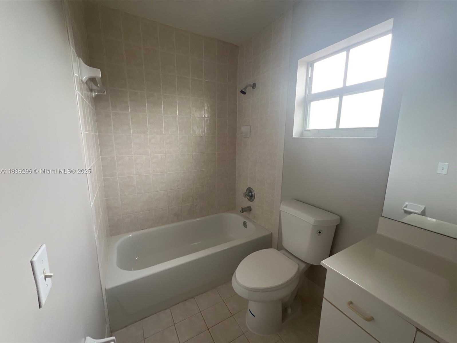 Small Image of 6865 SOUTH WEST 158TH PL, Miami Number 15