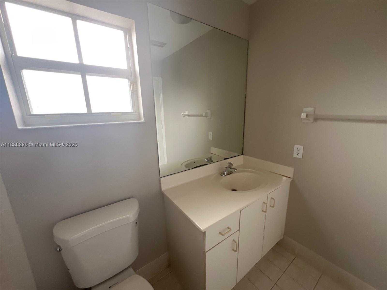 Small Image of 6865 SOUTH WEST 158TH PL, Miami Number 16