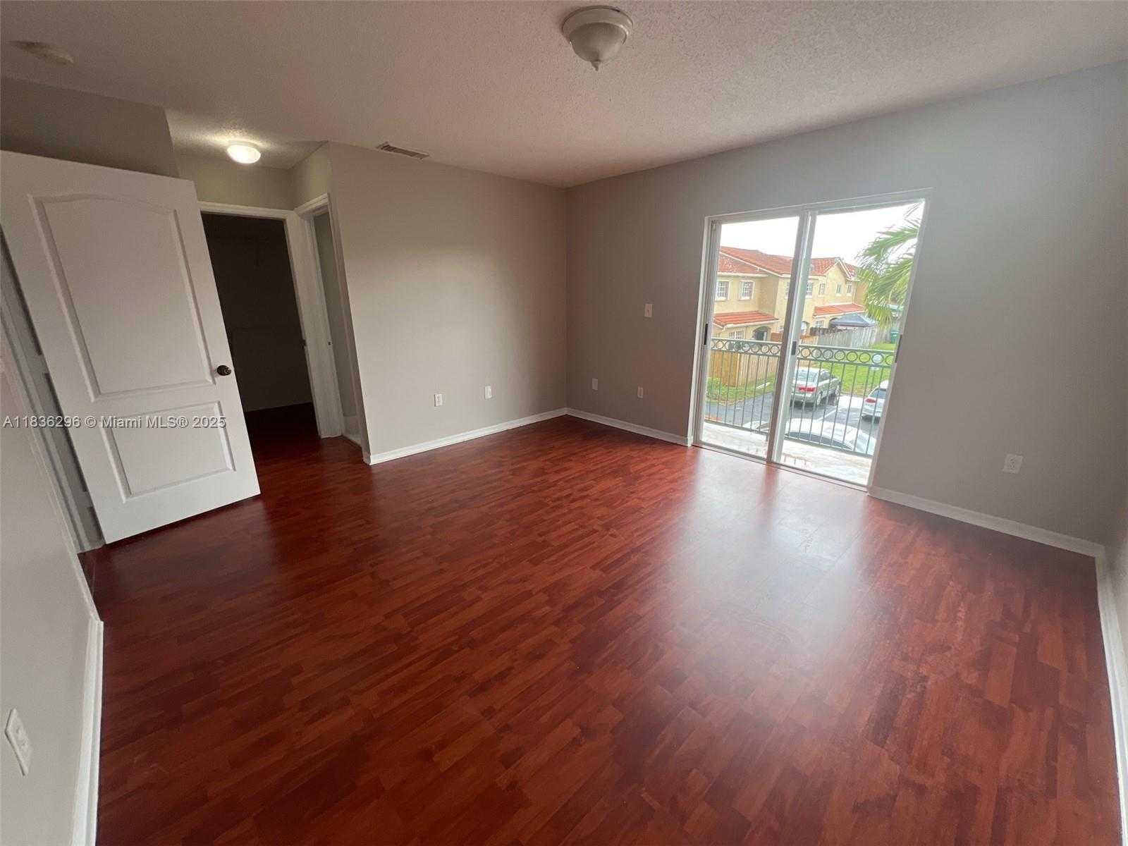 Small Image of 6865 SOUTH WEST 158TH PL, Miami Number 17