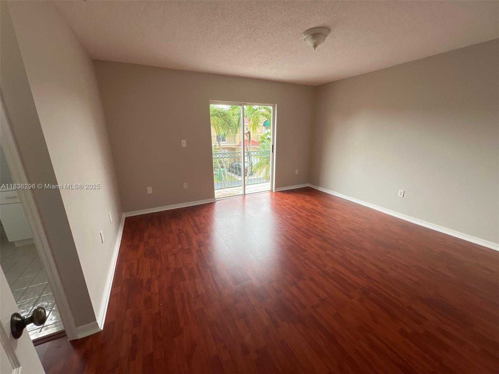 Small Image of 6865 SOUTH WEST 158TH PL, Miami Number 18