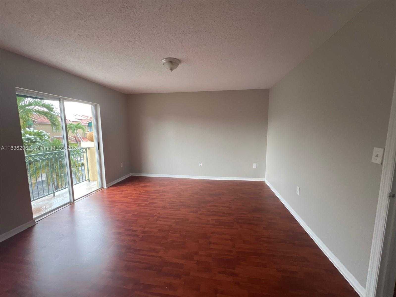 Small Image of 6865 SOUTH WEST 158TH PL, Miami Number 20