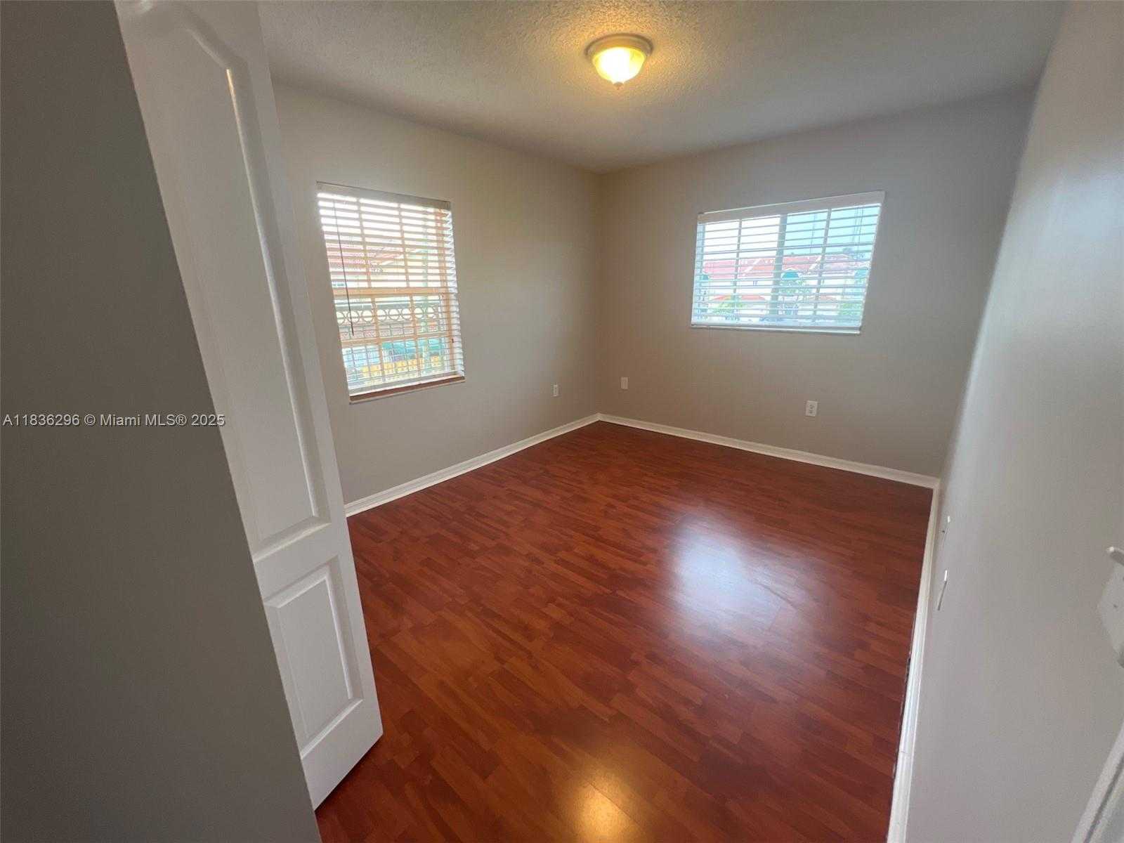 Small Image of 6865 SOUTH WEST 158TH PL, Miami Number 23