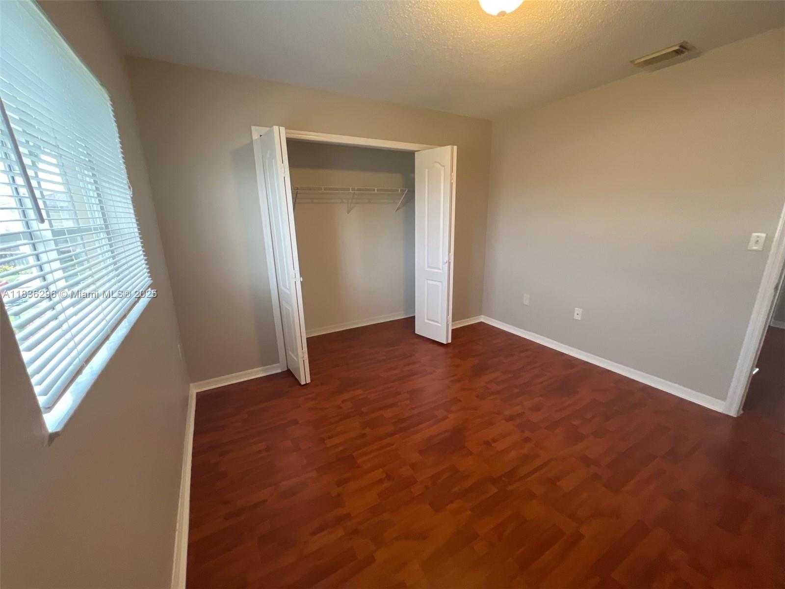 Small Image of 6865 SOUTH WEST 158TH PL, Miami Number 27