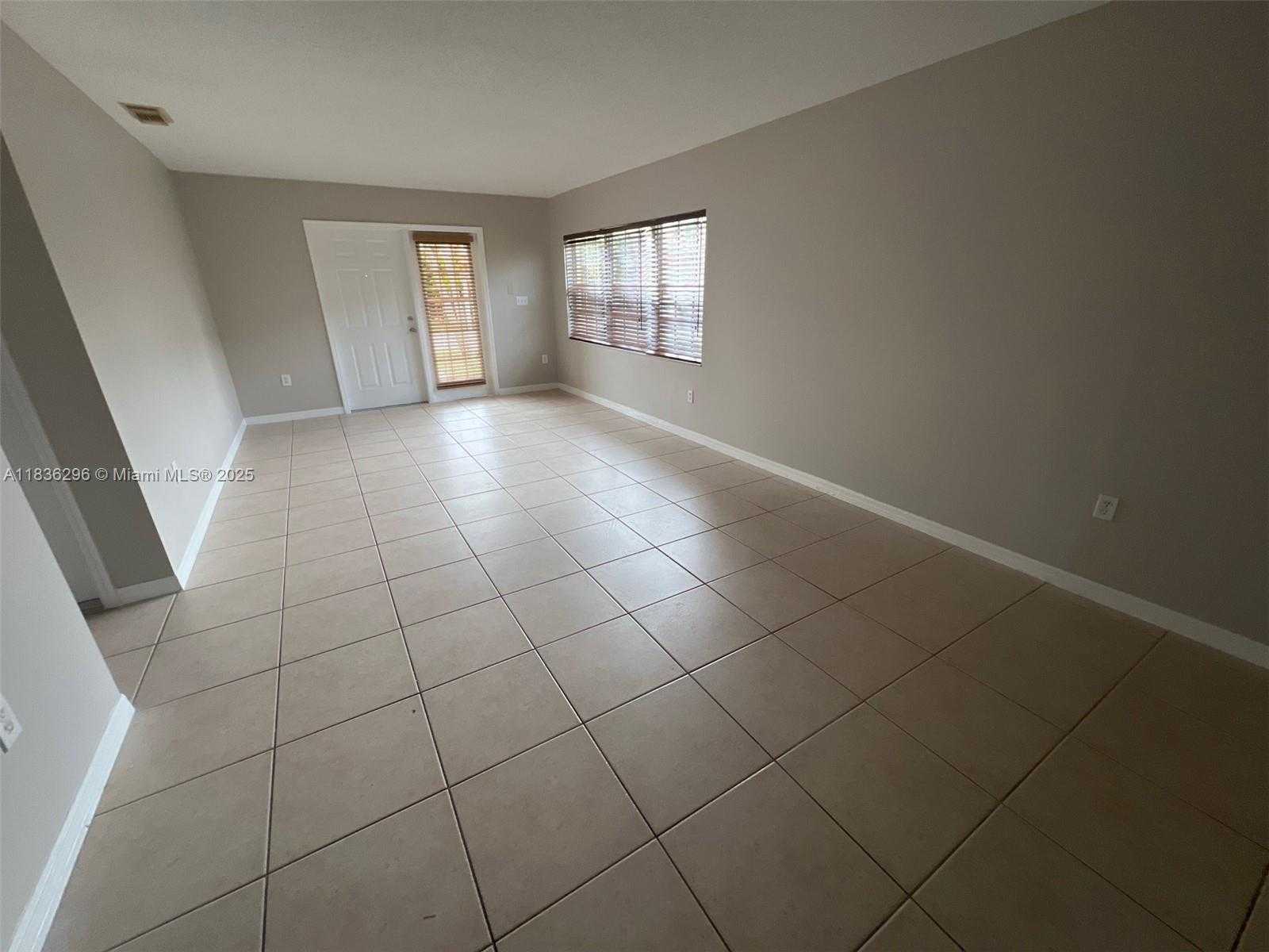 Small Image of 6865 SOUTH WEST 158TH PL, Miami Number 3
