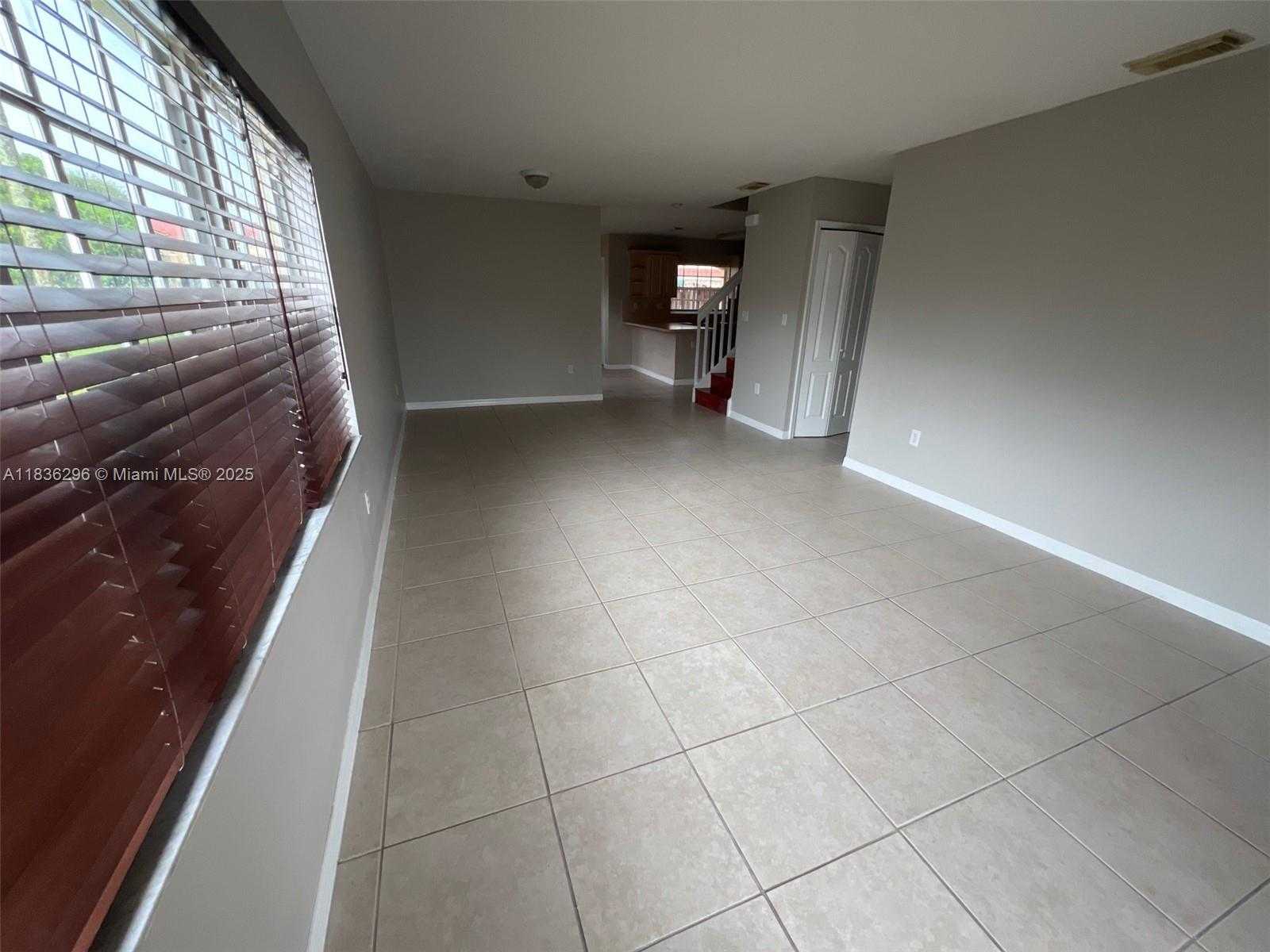 Small Image of 6865 SOUTH WEST 158TH PL, Miami Number 4