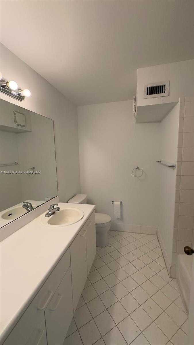 Small Image of 2487 CORDOBA BND, Weston Number 12