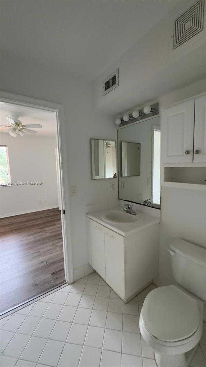 Small Image of 2487 CORDOBA BND, Weston Number 21