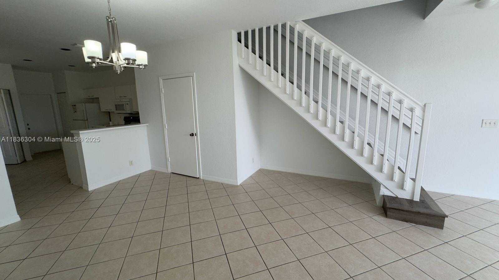 Small Image of 2487 CORDOBA BND, Weston Number 27