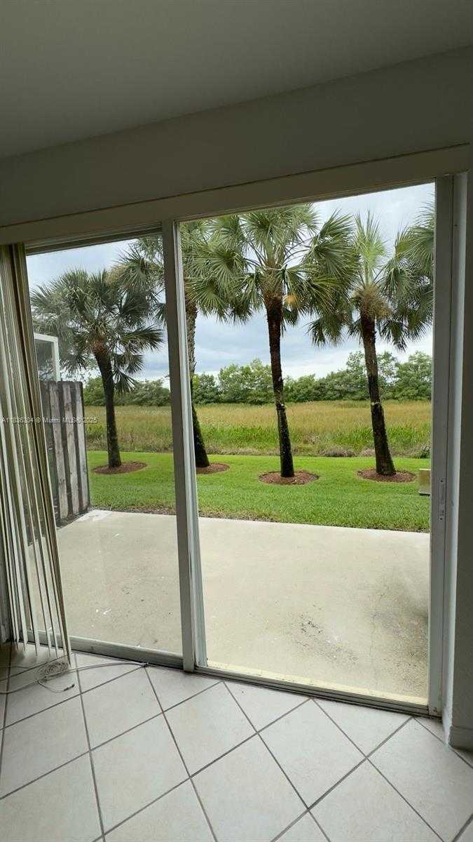 Small Image of 2487 CORDOBA BND, Weston Number 28