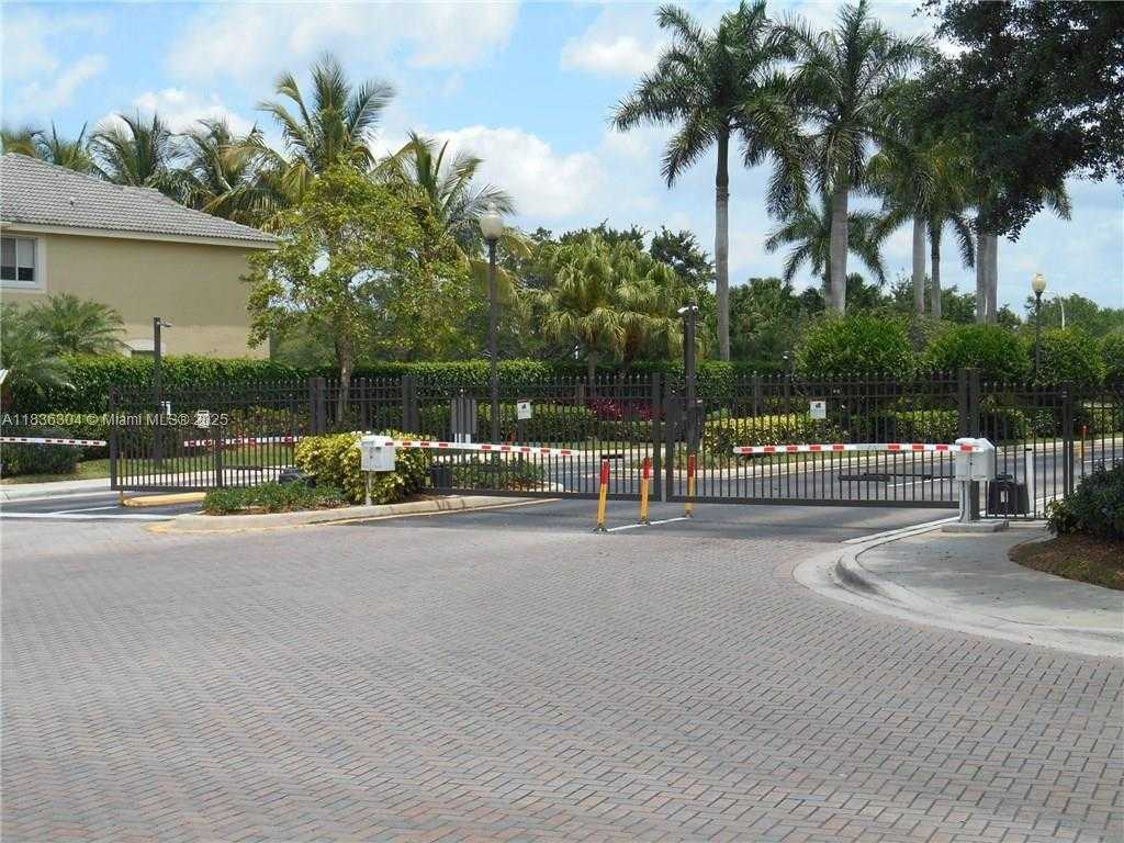 Small Image of 2487 CORDOBA BND, Weston Number 40
