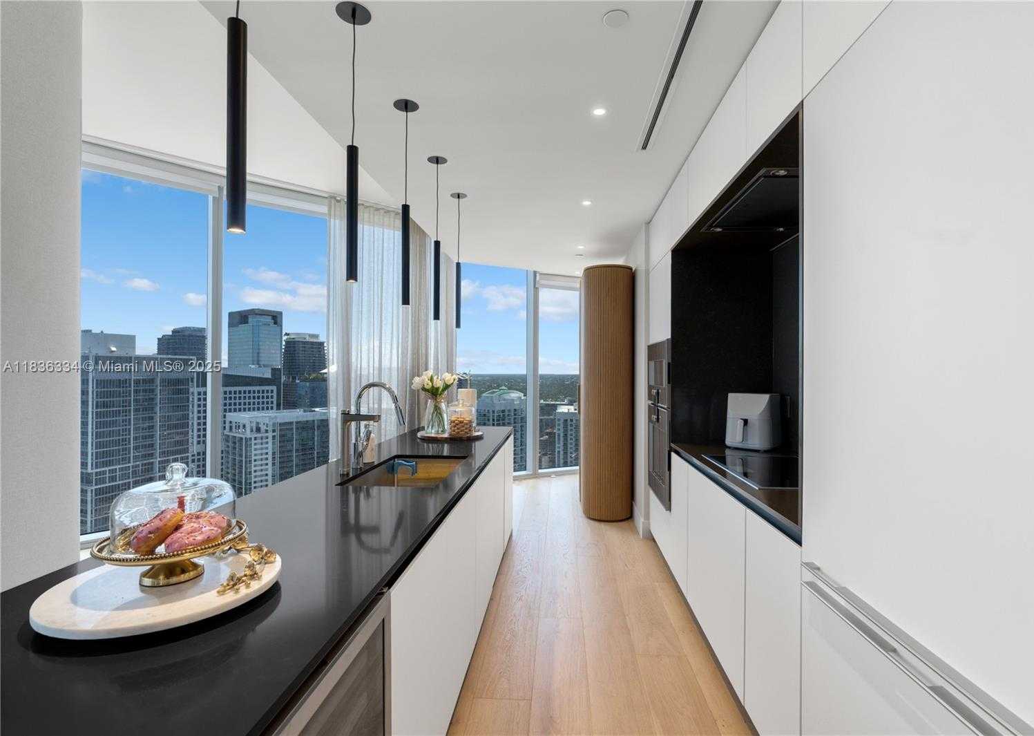 Small Image of 300 BISCAYNE BLVD WAY #4707, Miami Number 5