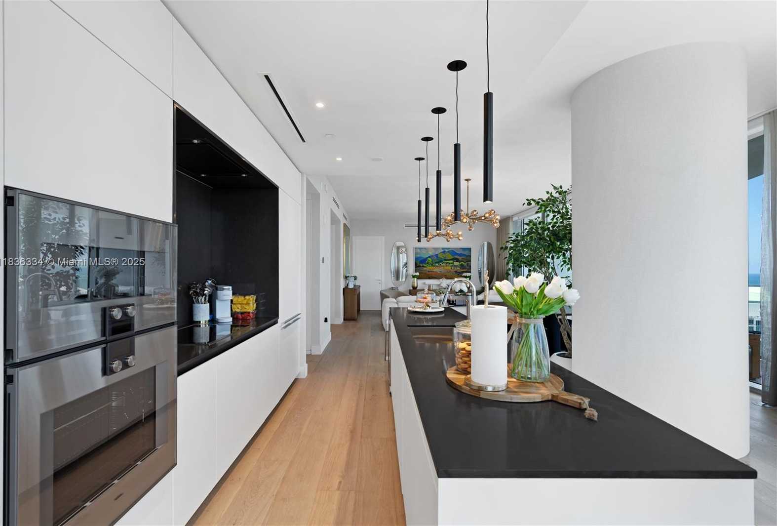 Small Image of 300 BISCAYNE BLVD WAY #4707, Miami Number 6