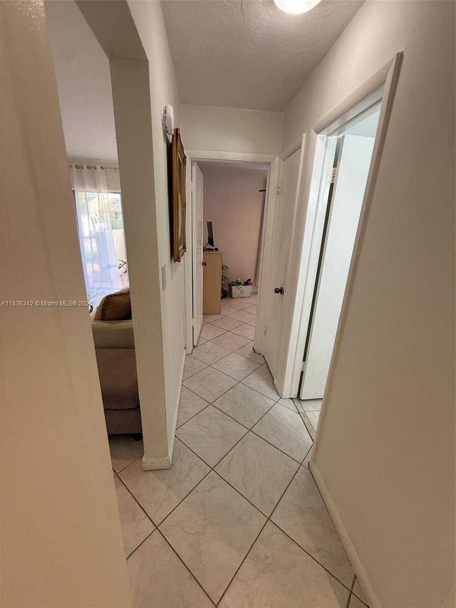 Small Image of 12413 SOUTH WEST 112TH TER, Miami Number 13