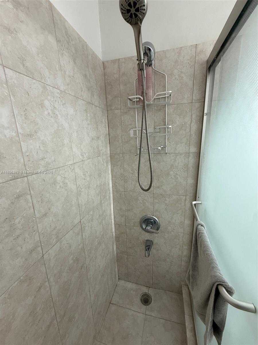 Small Image of 12413 SOUTH WEST 112TH TER, Miami Number 15