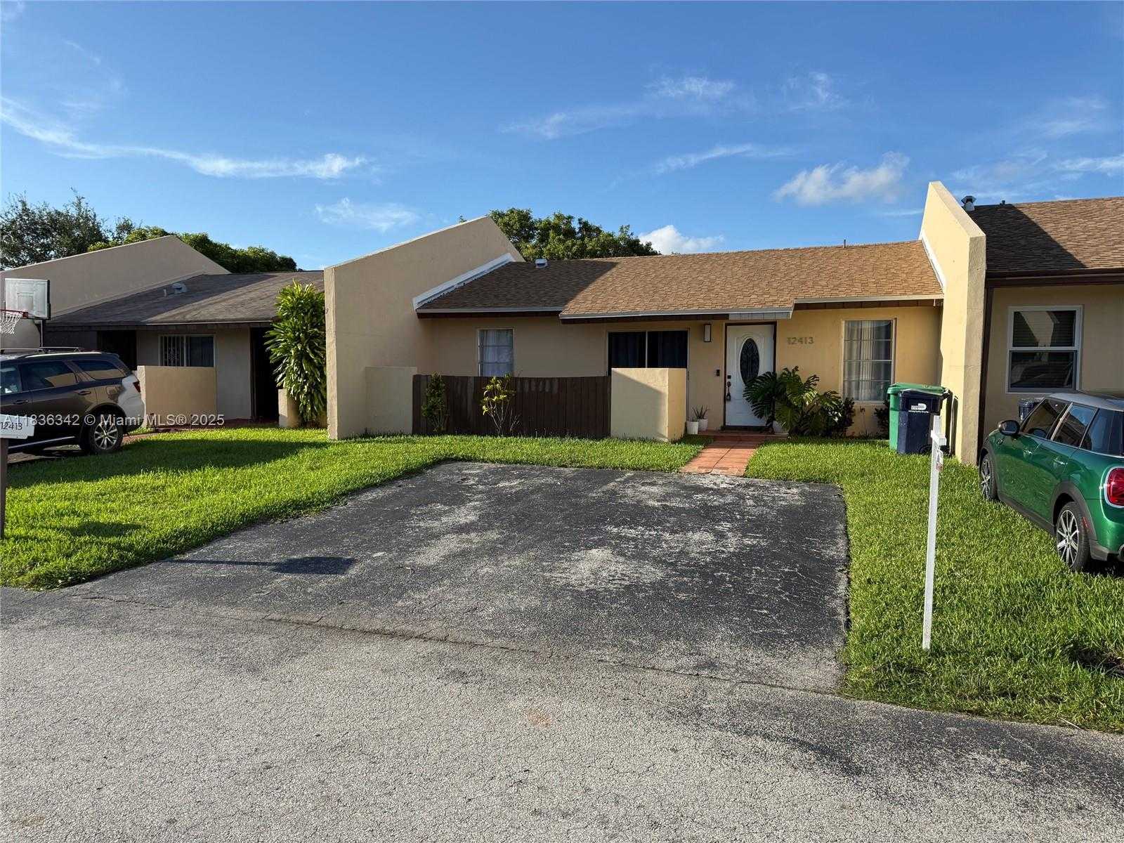 Small Image of 12413 SOUTH WEST 112TH TER, Miami Number 2