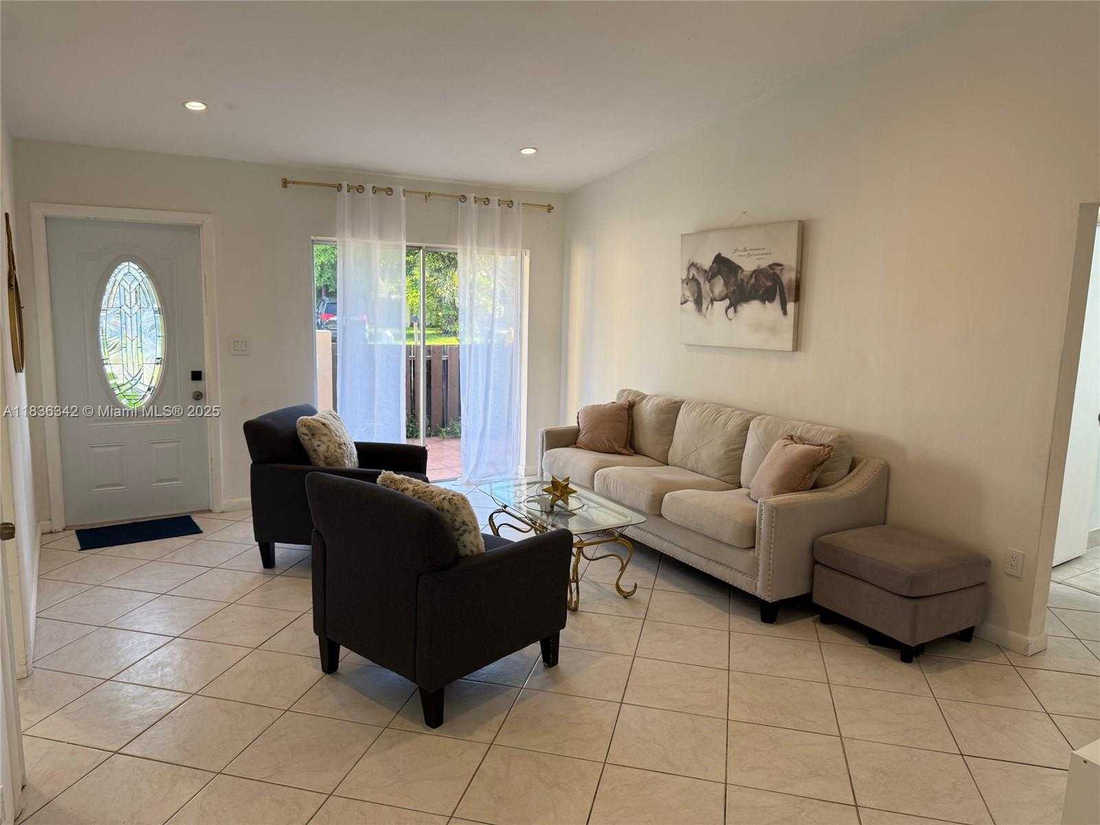 Small Image of 12413 SOUTH WEST 112TH TER, Miami Number 3