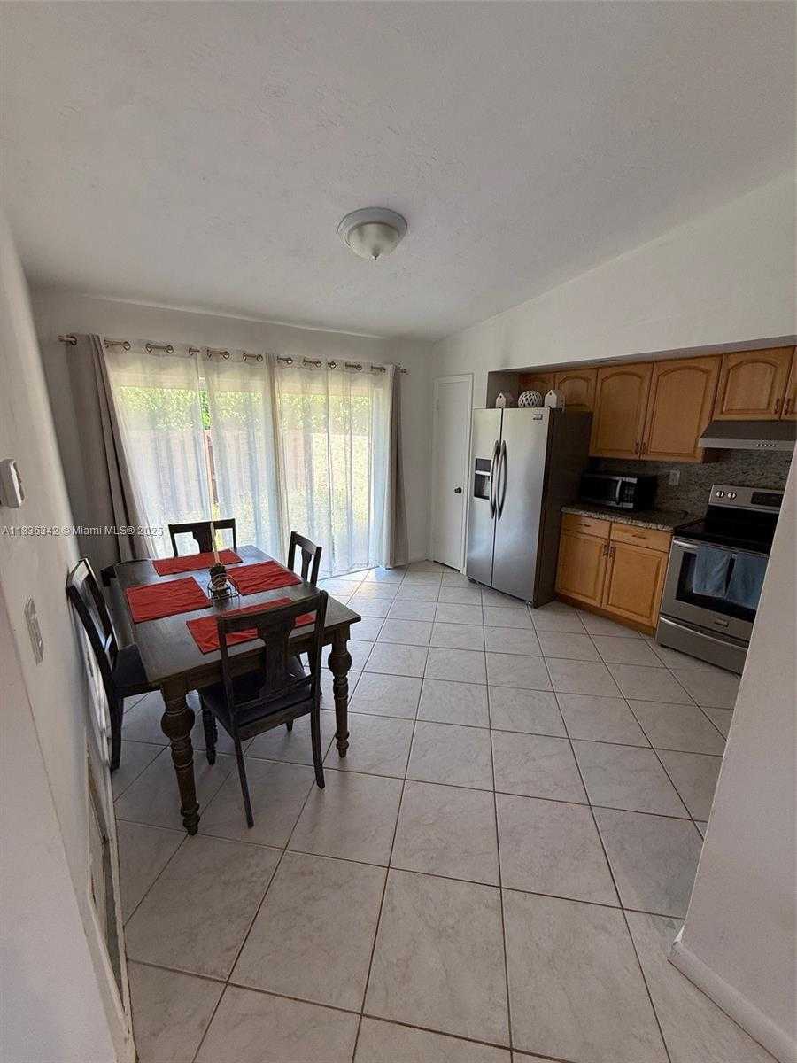 Small Image of 12413 SOUTH WEST 112TH TER, Miami Number 4