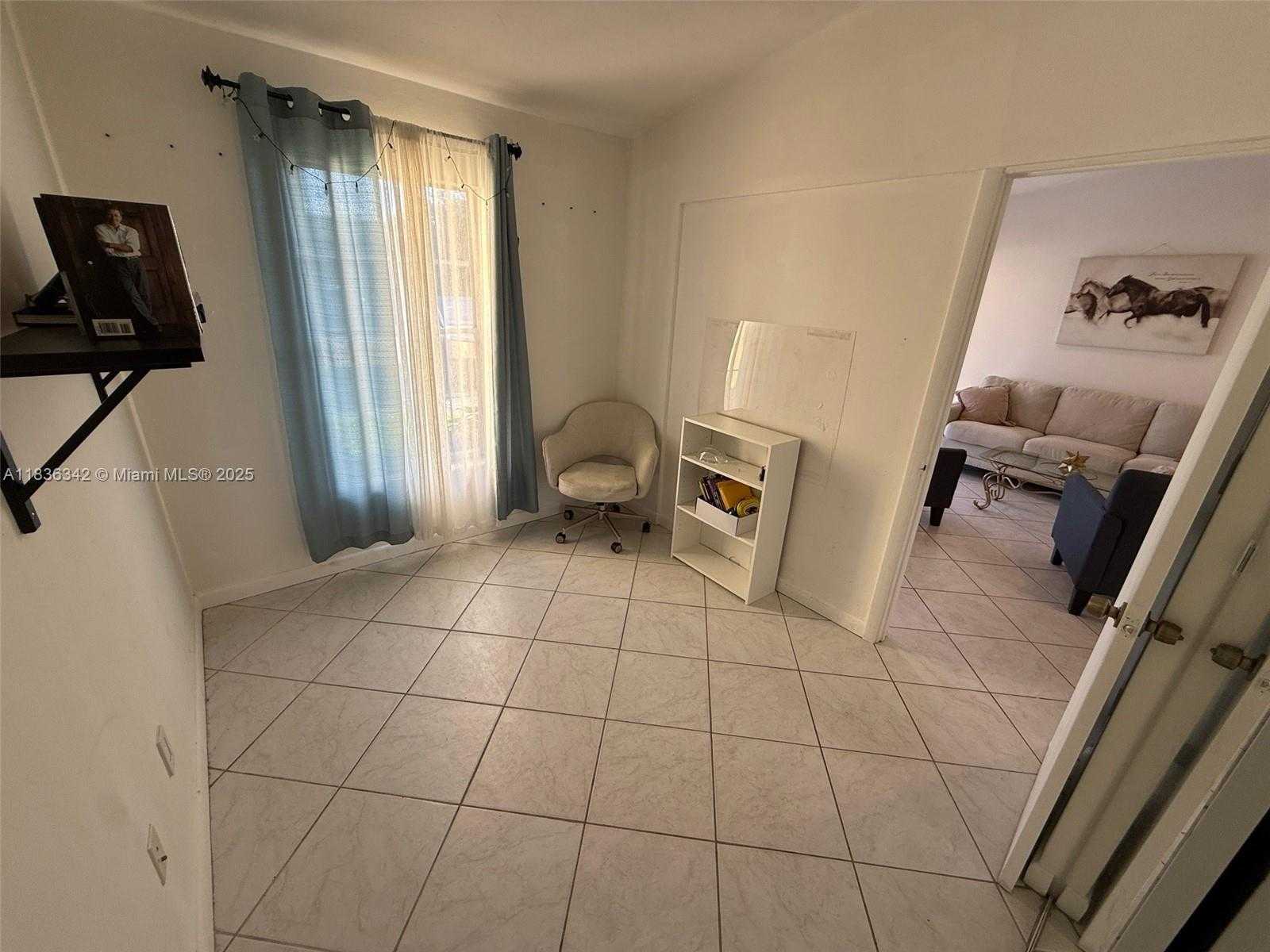 Small Image of 12413 SOUTH WEST 112TH TER, Miami Number 8