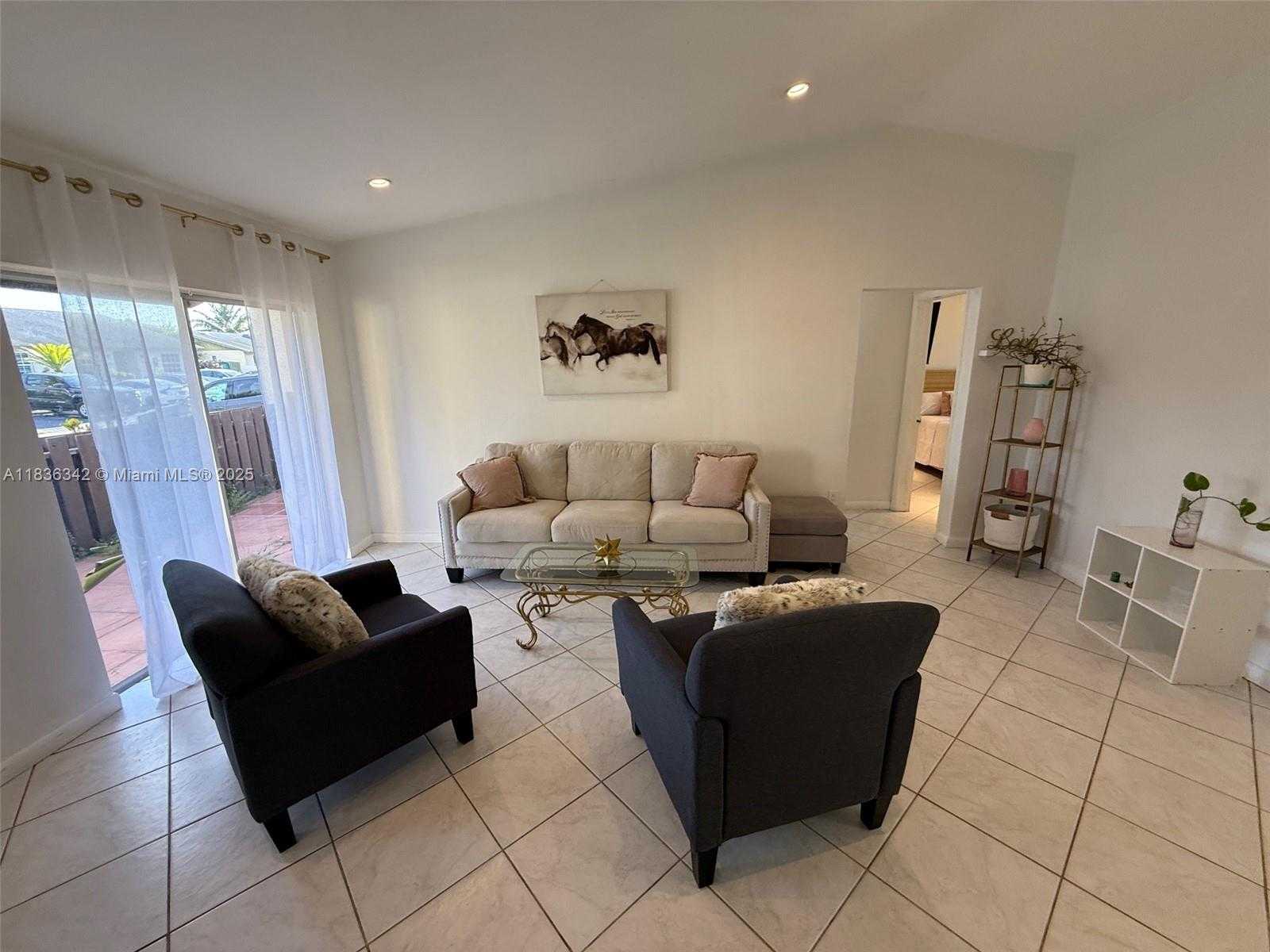 Small Image of 12413 SOUTH WEST 112TH TER, Miami Number 9